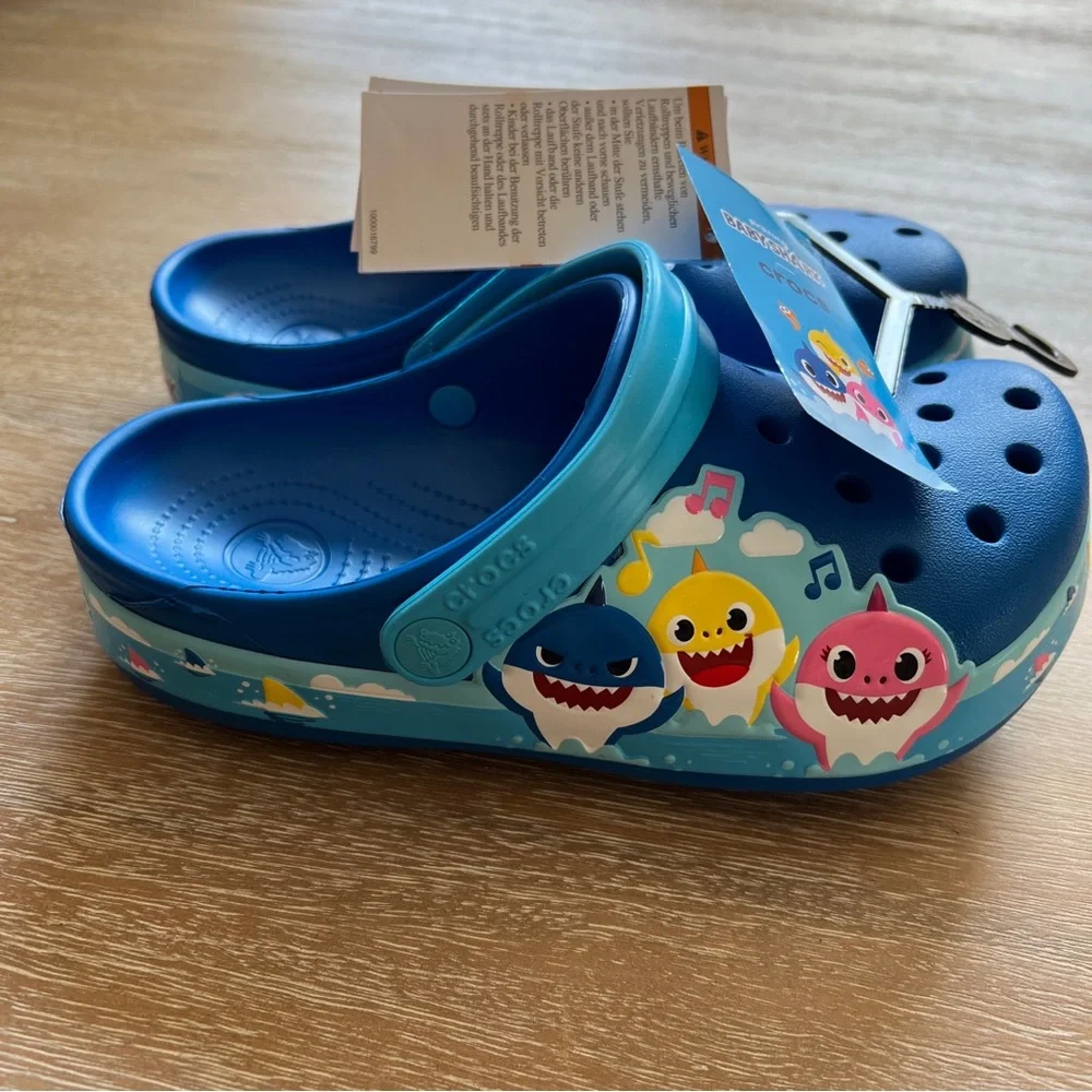 Crocs Kids FunLab Baby Shark Band Clog Size j3 - Picture 5 of 8